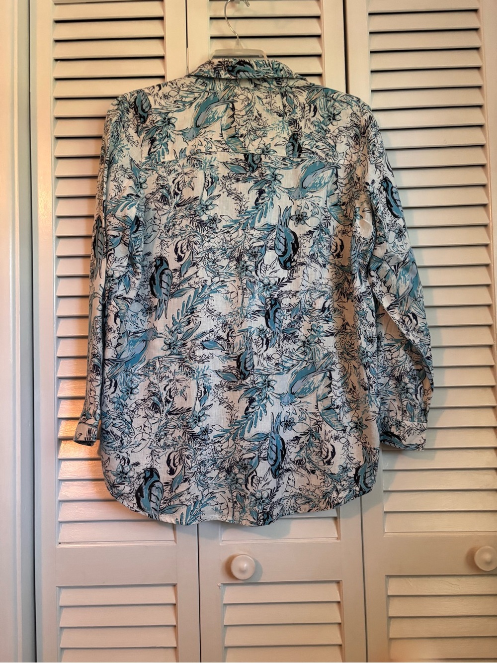 Tahari Beach Linen White and Blue Floral Button-Down Shirt